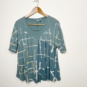 Anthropologie Akemi + Kin Light Streaks T-Shirt Top Blue Size S